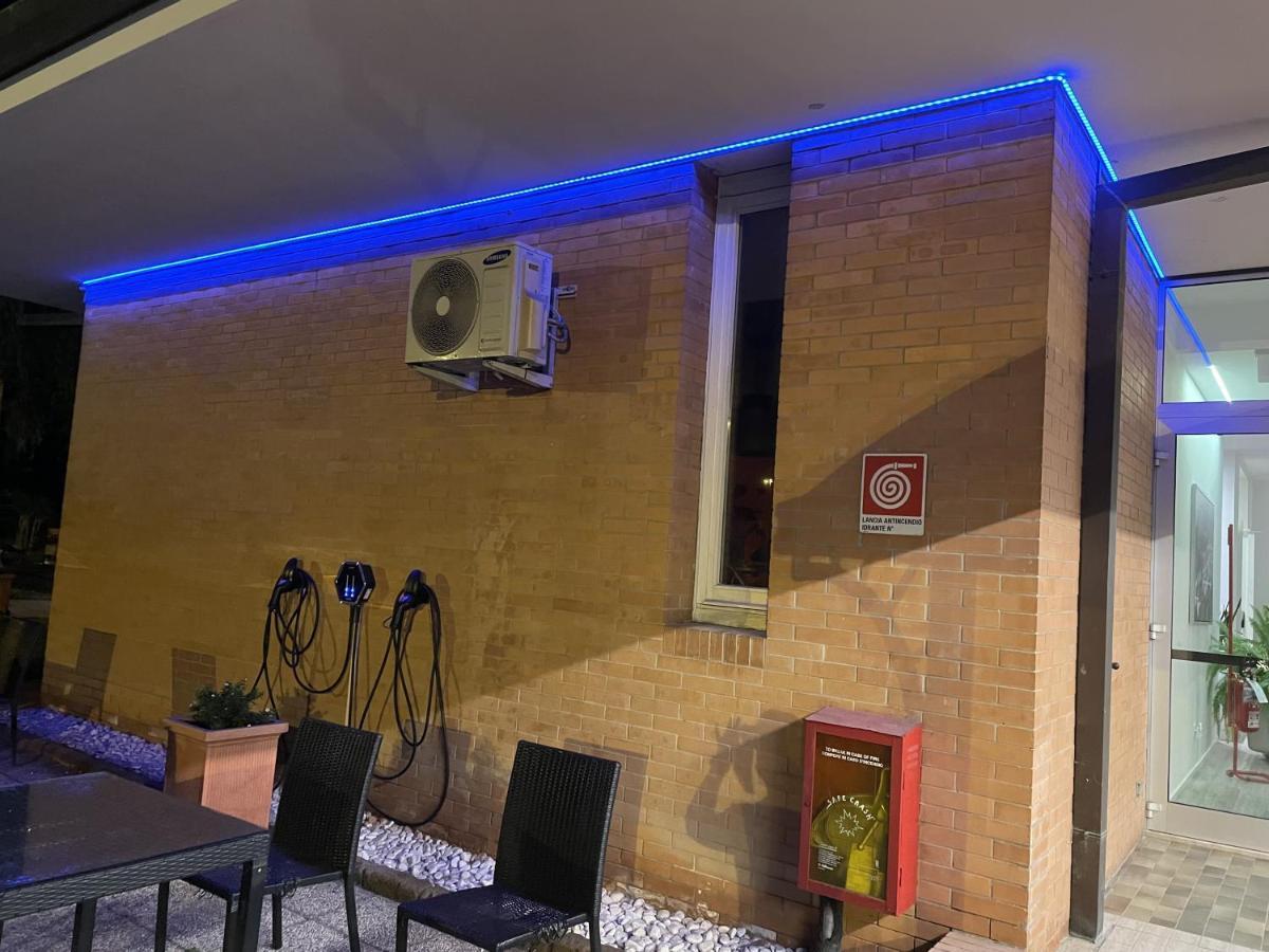 Hotel Petrarca Boara Pisani Bagian luar foto